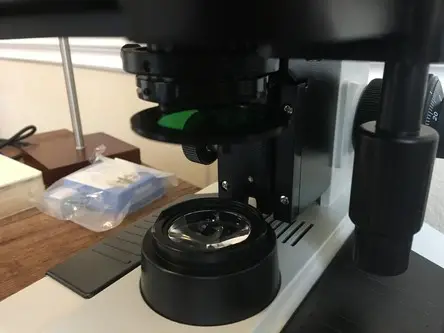 Microscope filter rack