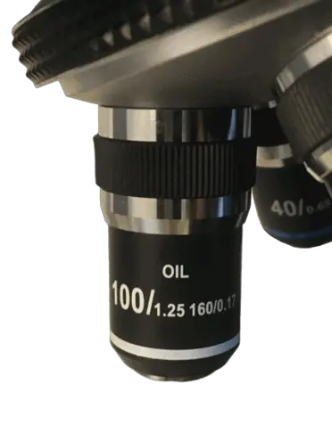 Microscope oil objective